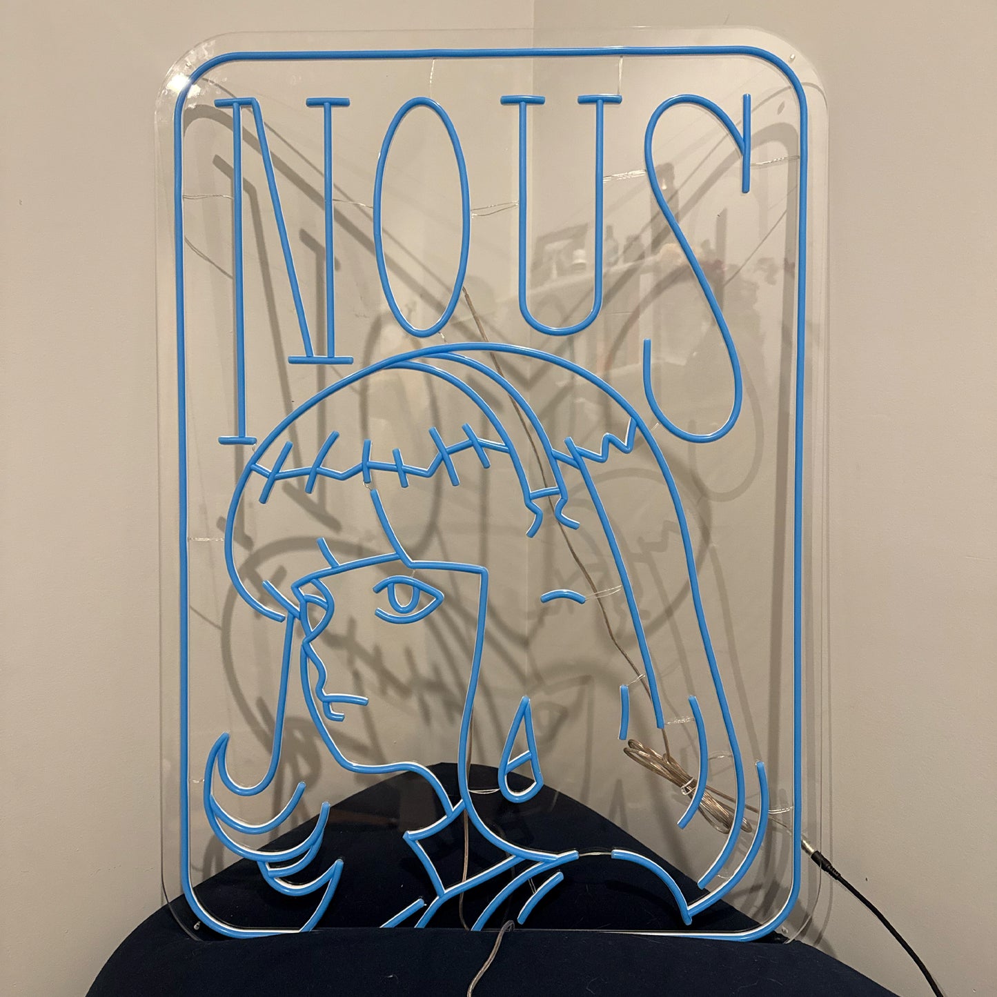 NOUS GIRL NEON